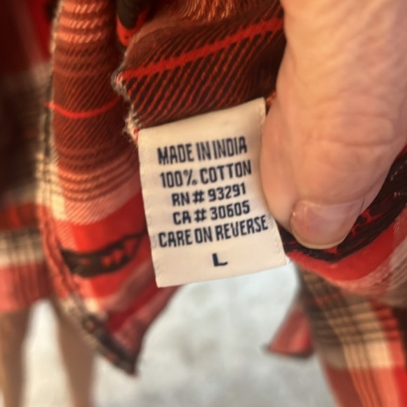 True Grit Red and Black Casual Button Down Shirt Red/Black Aztec Print Sz L - Picture 12 of 12